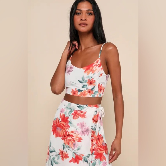 ❤️LULU’S❤️Bloom With a View White Floral Print Two-Piece Maxi Dress - Picture 2 of 6